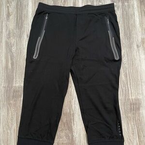 Black Athletic Sweatpants with Stretchy Material and Tapered Fit